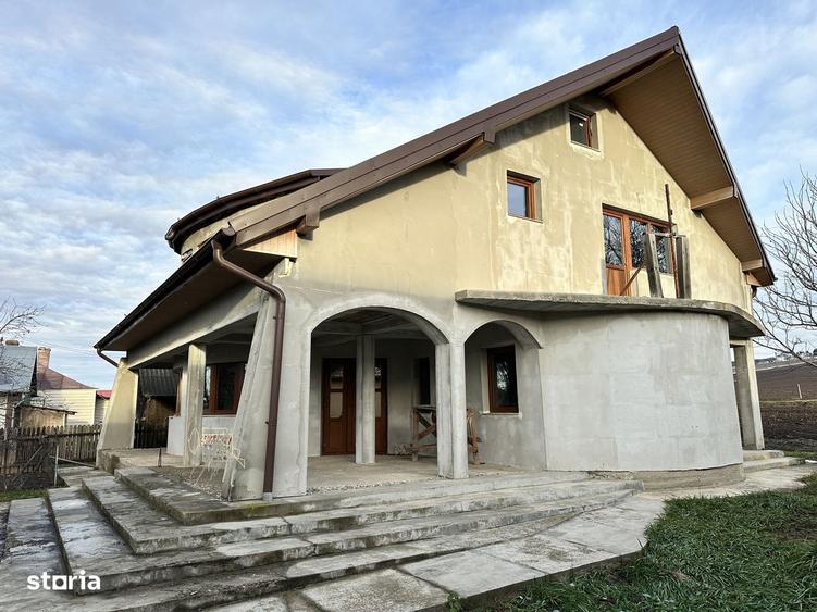 Casa P + M, 260 mp construc?ie + 2300 mp teren, Ionoseni (Bucecea) - 1