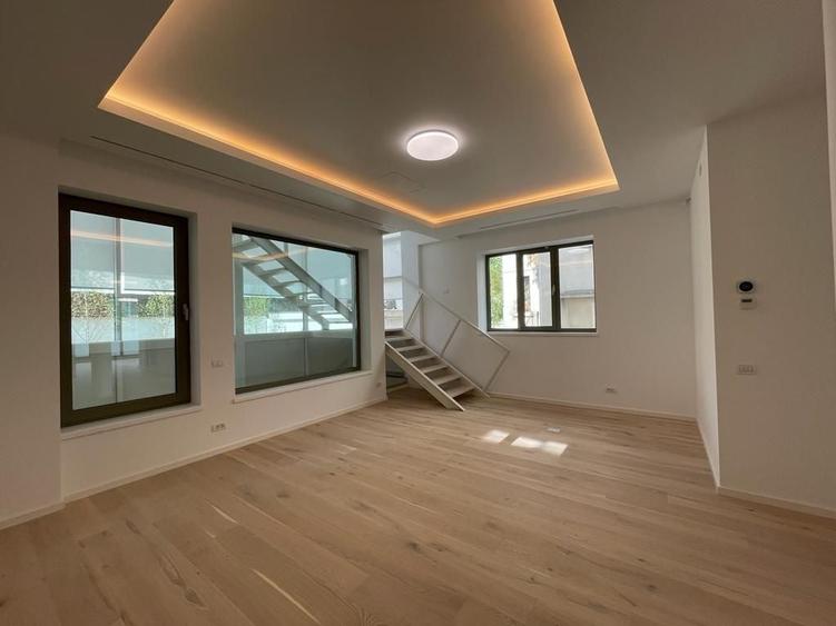 Proprietate versatilă în zonă exclusivistă – ideală pentru locuit sau investiție - 2