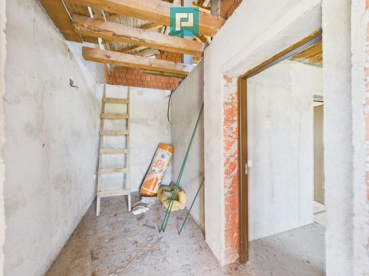 Casa la gri in Frumuseni - 15