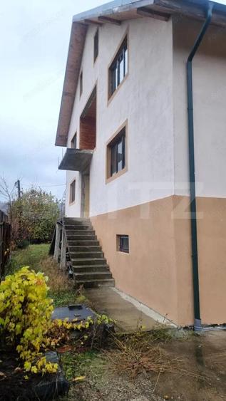 Casa spa?ioasa ideala pentru re?edin?a , casa de vacan?a sau pensiune - 10