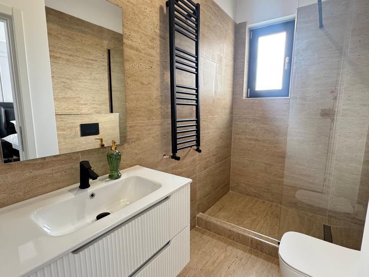 Casa individuala 5 camere - Cartier privat - 300 mp teren - 16