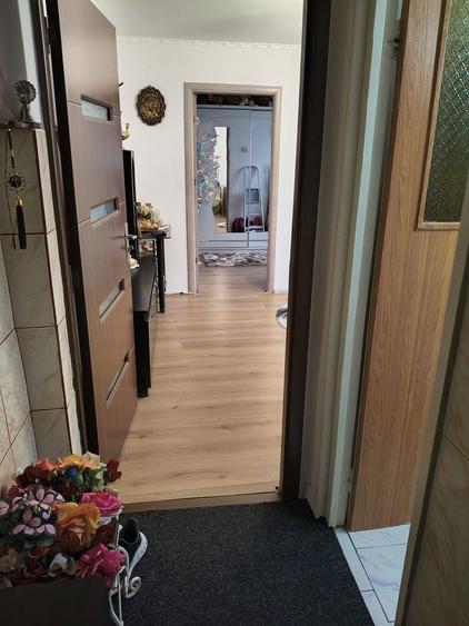 Vand apartament 2 camere zona Rogerius - 2