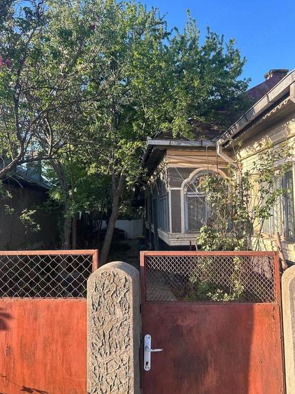Casa si teren (gradina) in Adjud - 3