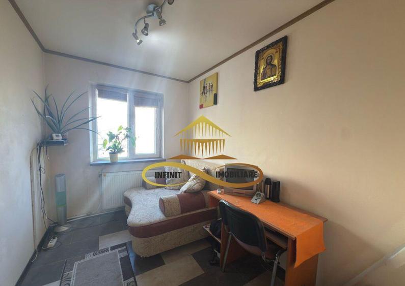 Apartament cu 3 camere de vanzare Bacau - 2