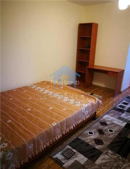 Garsoniera, Manastur