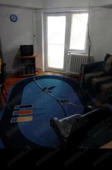 De vanzare Apartament 3 camere - 1