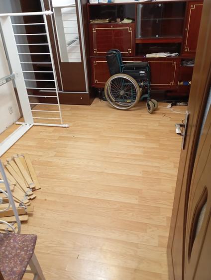 Titan, Piata 1 Decembrie 1918, str. Postavarul - 9