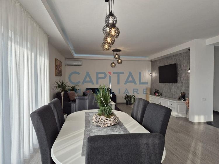 Casa ultrafinisata, garaj, panouri fotovoltaice - 10