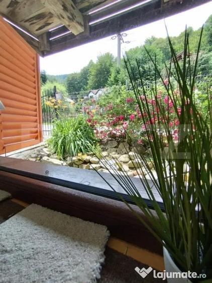 Casă cu 7 camere cu Teren 440 Mp în Poiana