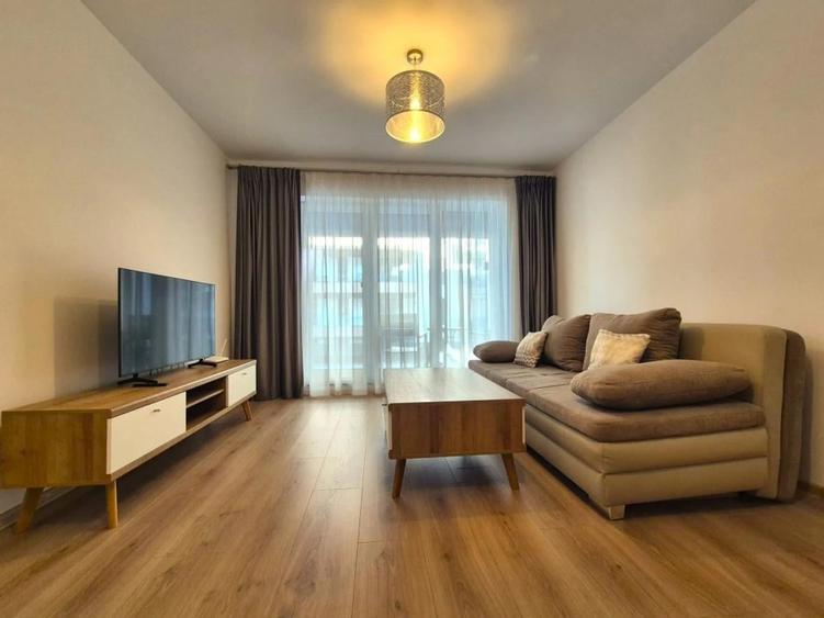 Apartament 2 camere, spatios, zona Tractorul - 1