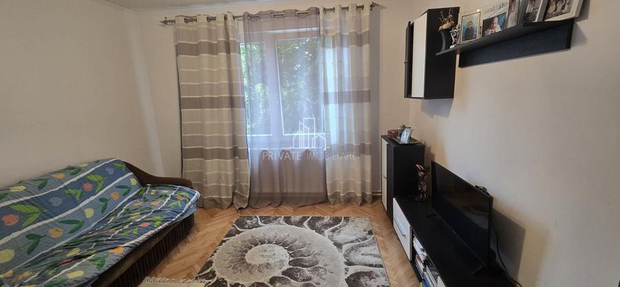 Apartament 3 Camere Et.2/4 De Vanzare, Str Magurei, Zona Dambu - 4