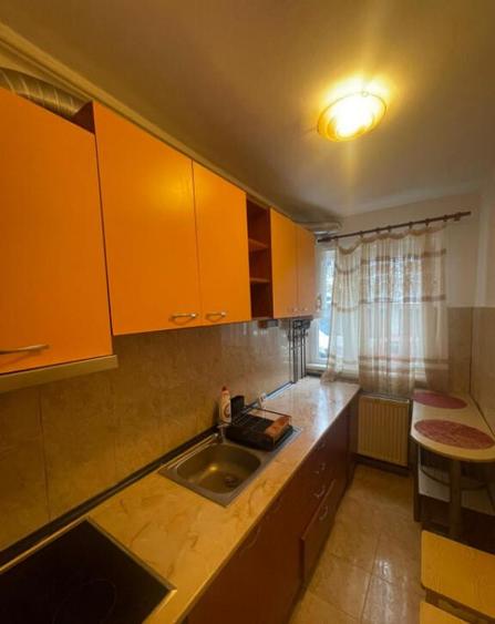 Apartament 2 camere, 38 mp - zona Cuza Voda - 1