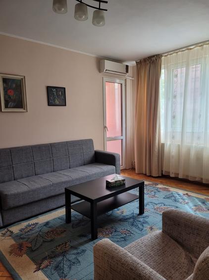 Apartament cu 2 camere semidecomandat în Obor