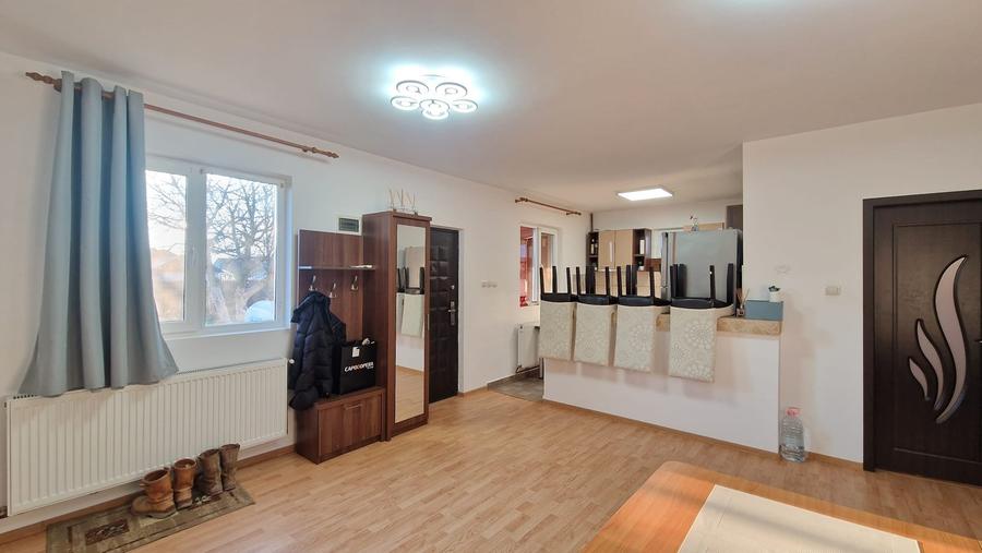Casă individuală cu 7 camere cu Teren 420 Mp în Buturugeni
