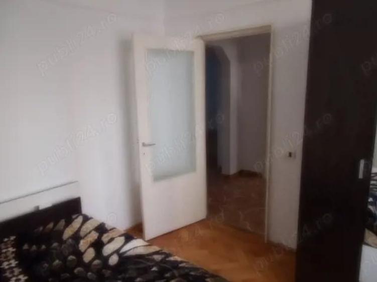 Apartament cu 3 camere decomandat în Dărmănești