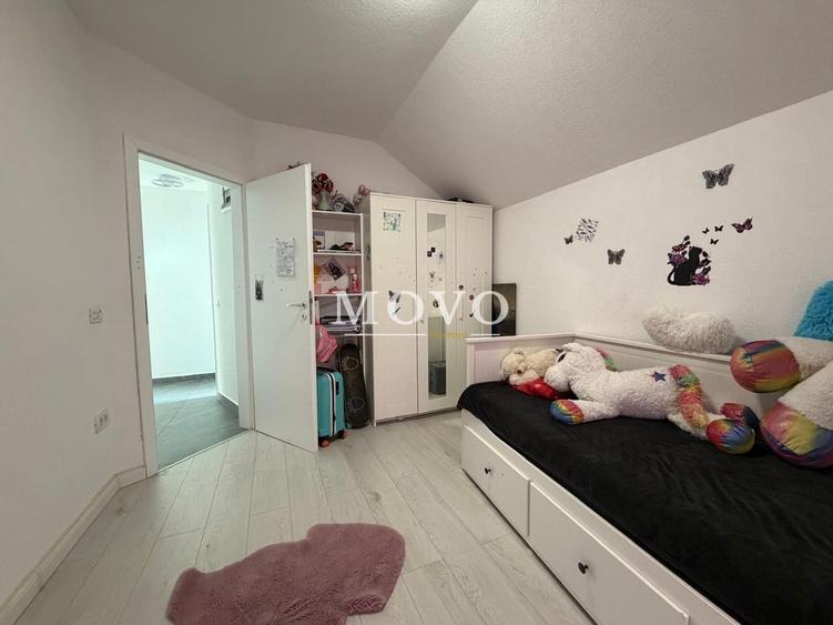 Duplex cu 3 camere cu Teren 150 Mp în Sânandrei