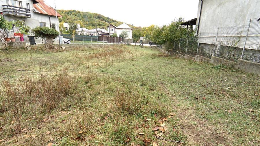 Teren intravilan de 9000 mp, în Aninoasa