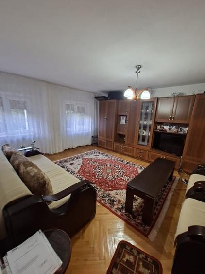 Apartament cu 3 camere decomandat, mobilat în George Enescu