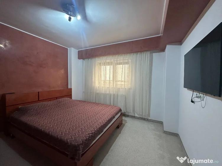 Apartament cu 2 camere decomandat în Republicii