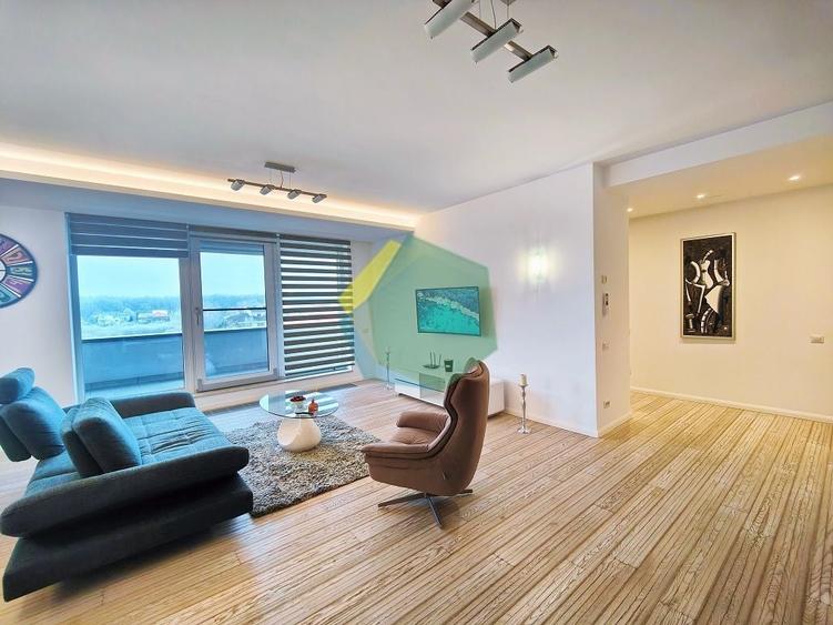 Apartament cu 3 camere decomandat, mobilat în Central