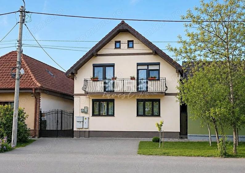 Casă cu 4 camere cu Teren 235 Mp în Iosia
