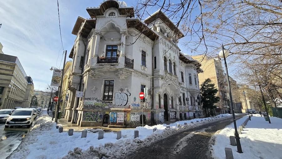 Garsonieră decomandată în Romană