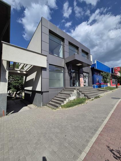 Spațiu comercial, de 225 mp, în Exterior Vest
