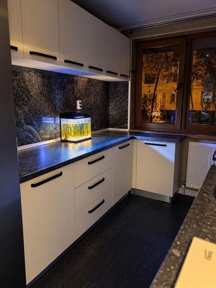 Apartament cu 3 camere decomandat, mobilat în Faleză