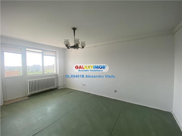 Apartament cu 3 camere decomandat în Drumul Taberei