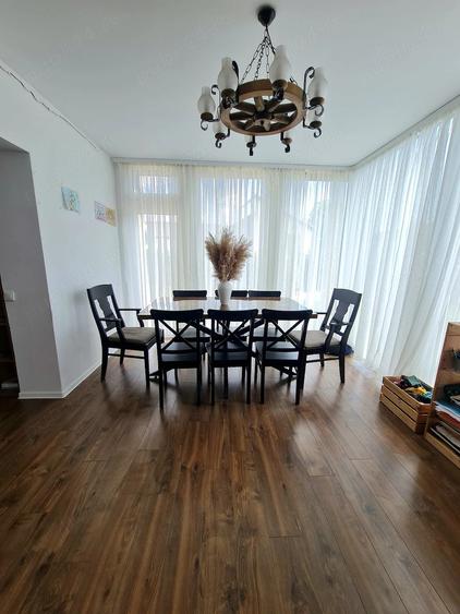 Casă cu 7 camere cu Teren 780 Mp în Sâncraiu de Mureș