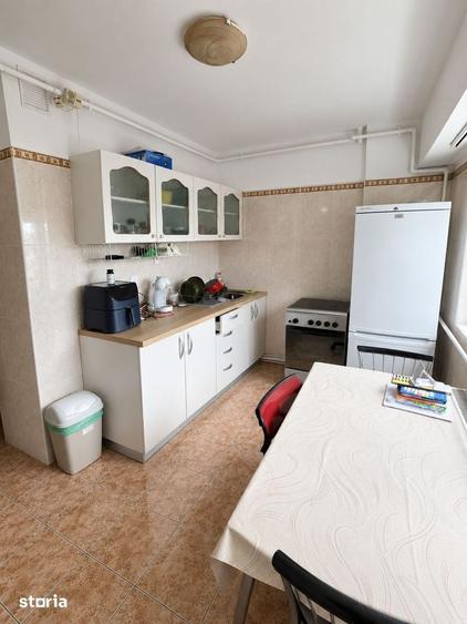 Apartament cu 2 camere decomandat în Între Lacuri
