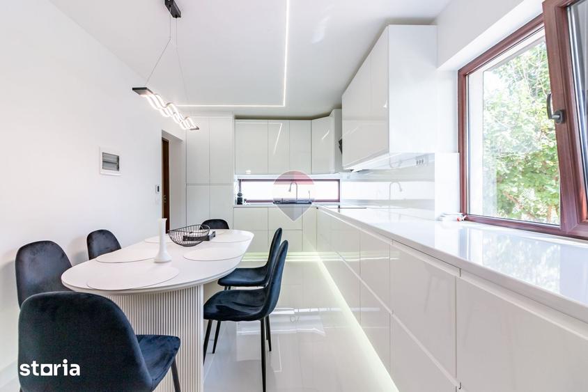 Casă cu 5 camere cu Teren 965 Mp în Bucov