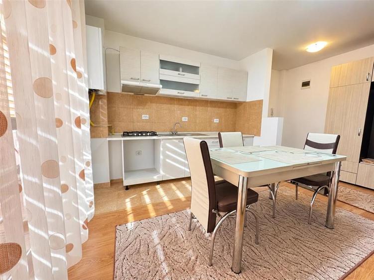 Apartament cu 2 camere semidecomandat, mobilat în Exterior Sud