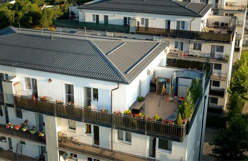 Apartament cu 3 camere decomandat în Turnișor
