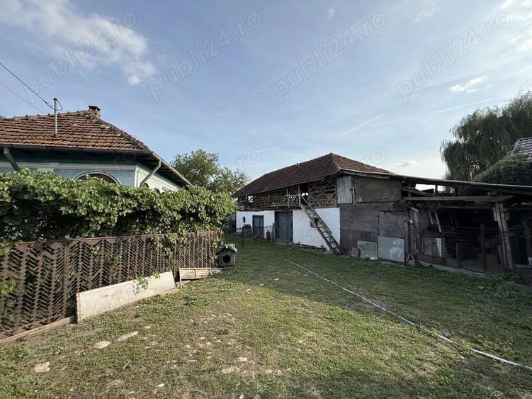 Casă cu 5 camere cu Teren 1754 Mp în Bunești (Mălureni)