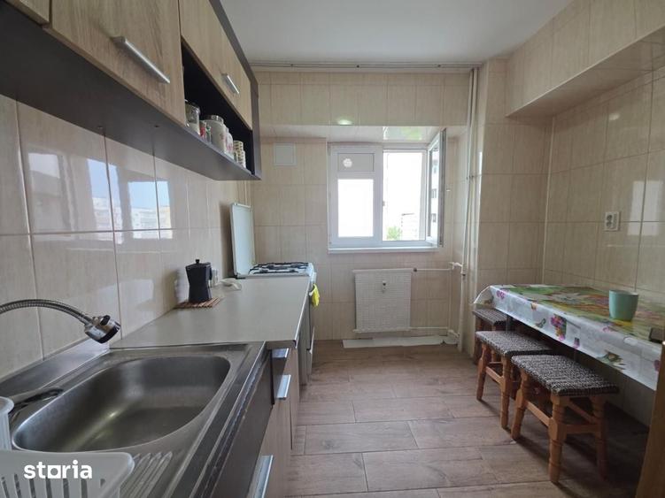 Apartament cu 3 camere decomandat în Militari