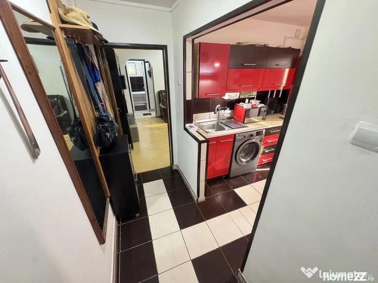 Apartament cu 2 camere semidecomandat în Poarta 6