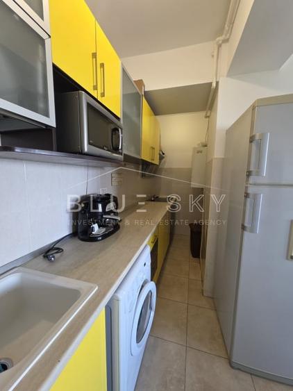 Apartament cu 3 camere decomandat, mobilat în Central