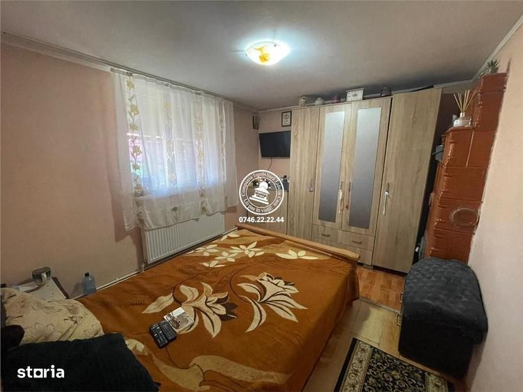 Casă cu 4 camere în Vânători