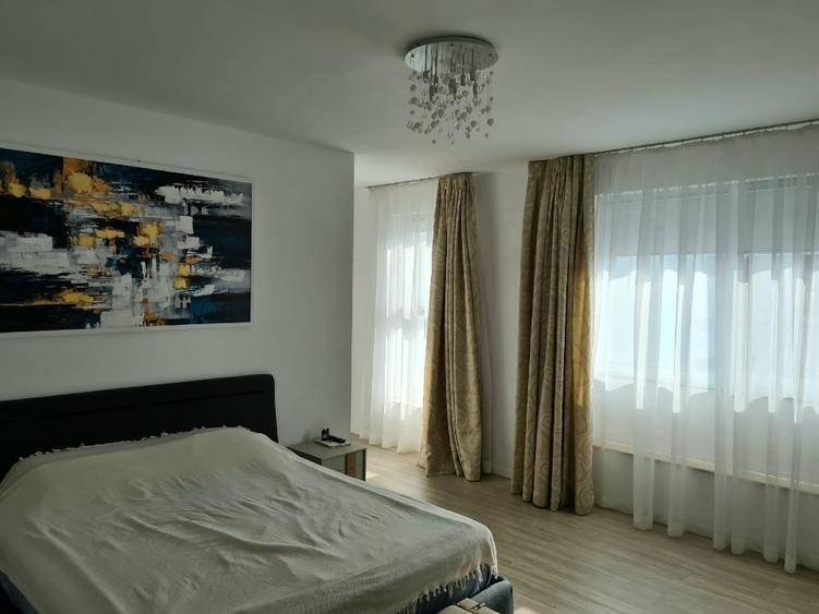 Casă individuală cu 6 camere cu Canalizare în Tomis Plus