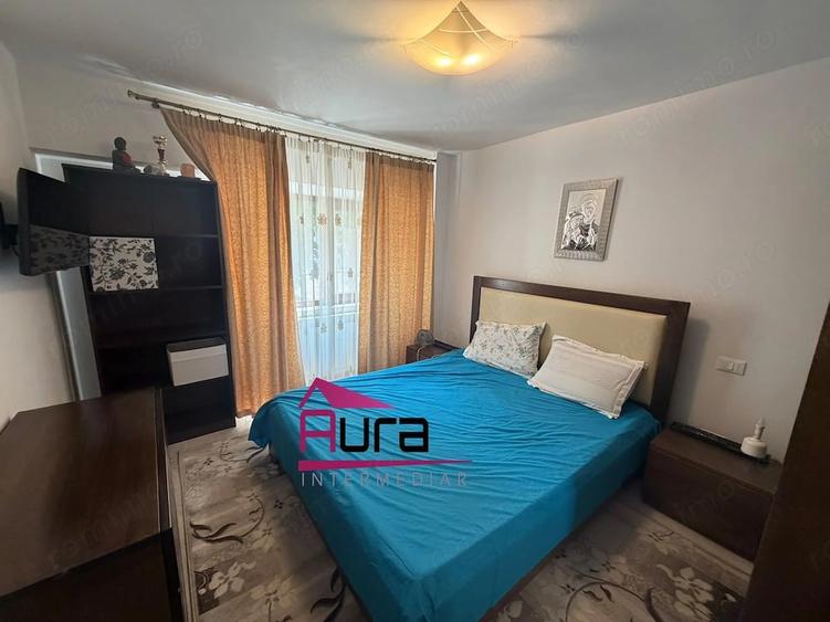 Inchiriez apartament 3 camere zona Peco - 13
