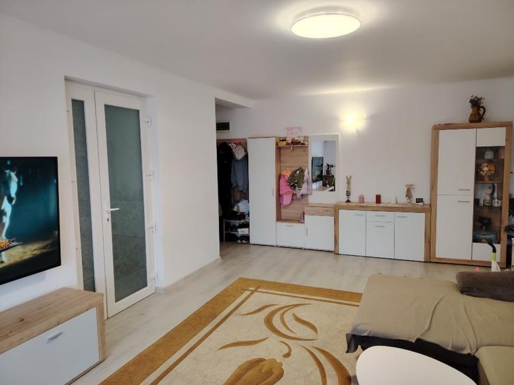 Apartament cu 2 camere decomandat, mobilat în Vladimirescu