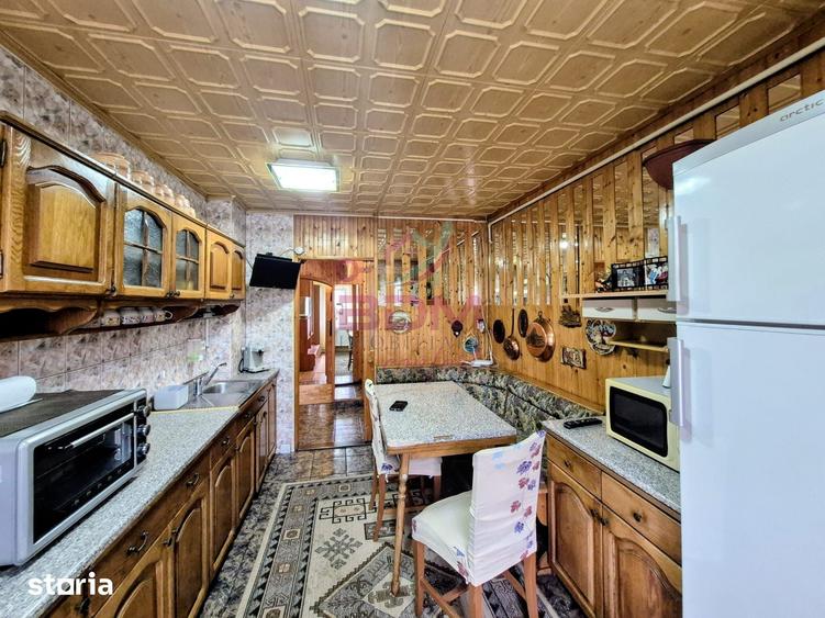 Apartament cu 4 camere decomandat în Central