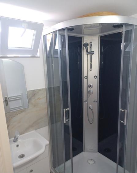 Inchriez apartment cu o camera zona Pia?a Darmanesti - 3