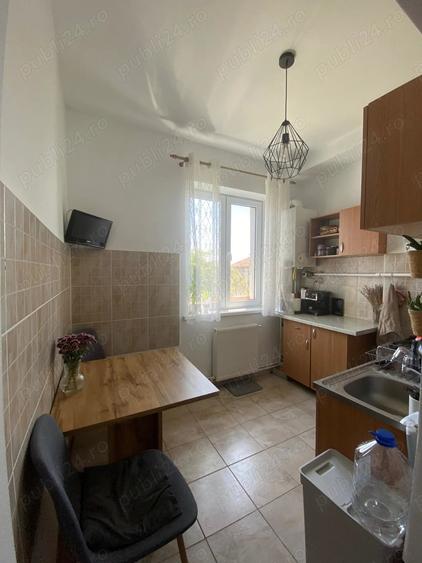 Apartament cu 2 camere decomandat în Aeroport