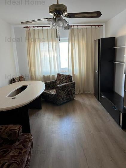 Husi. Centru. 3 camere. Etaj 3 din 4 - 4