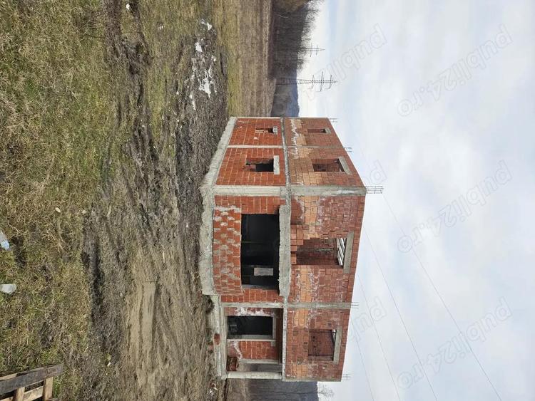 Casa in constructie si teren - 5