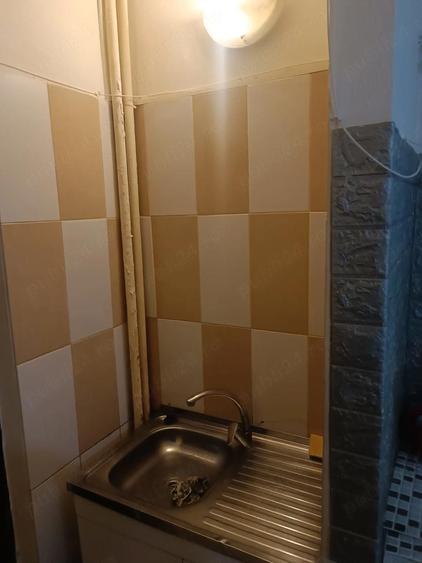 Granit - garsoniera mobilata utilata etaj 1 - 2