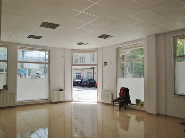 Centru - Spatiu stradal, 99 mp, cu vad comercial, ideal pentru farmacie - 3