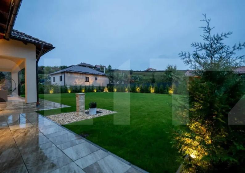 Casa ultra moderna, 280mp disponibila imediat - 17